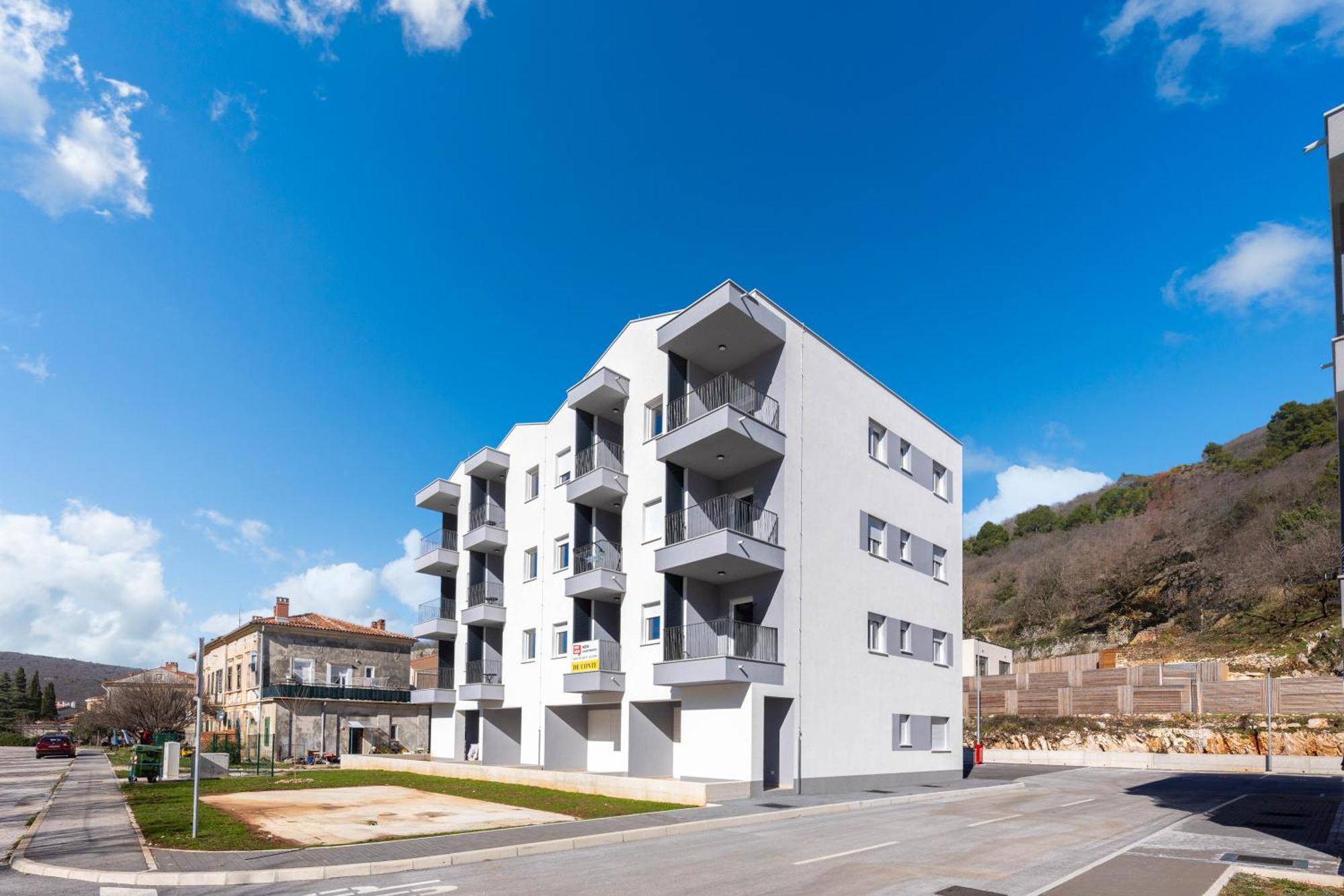Seafront Villa Andrijana - Happy Rentals Plomin Bagian luar foto