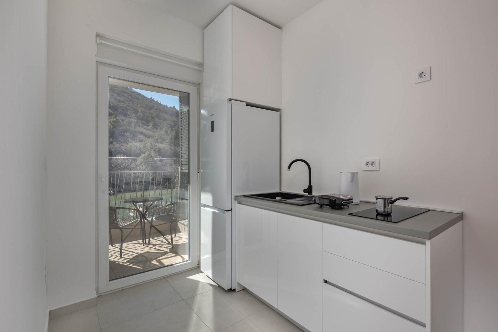 Seafront Villa Andrijana - Happy Rentals Plomin Bagian luar foto